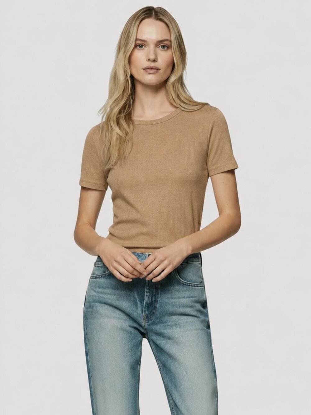 Majestic Filatures 100% Cashmere Short Sleeve Crewneck T-Shirt in Bison